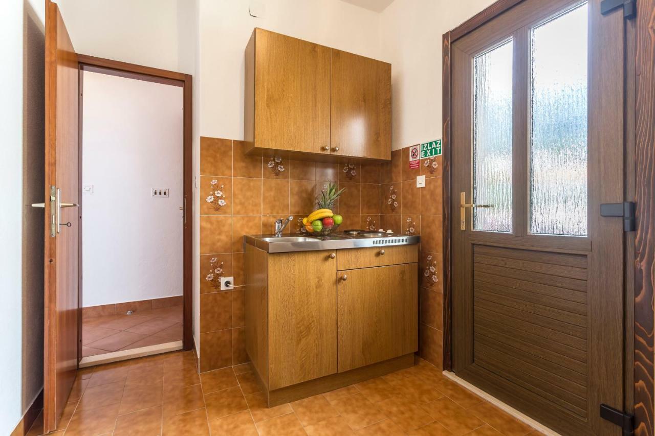 Apartmani Bezma Bol Dış mekan fotoğraf